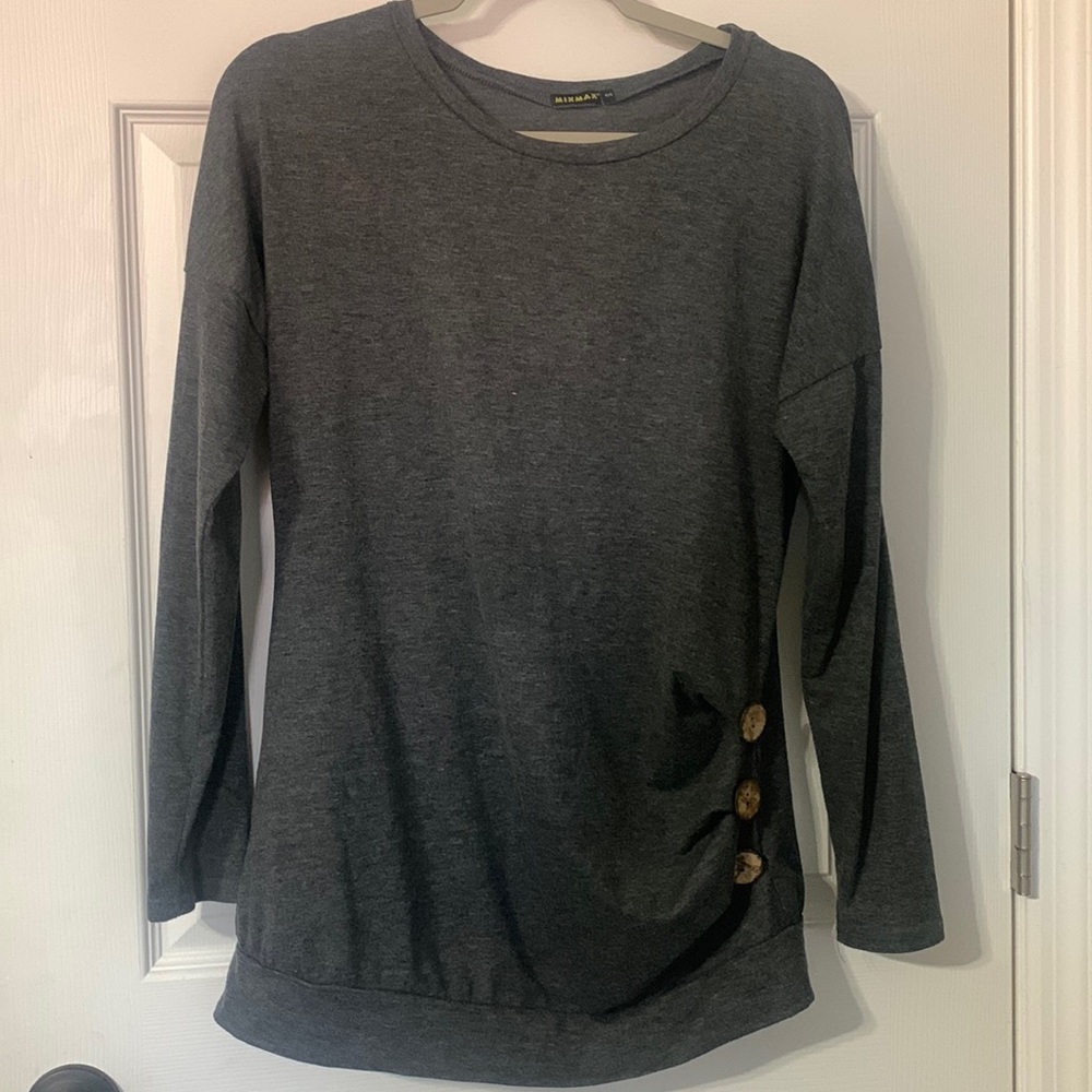 Long sleeve grey shirt with button details